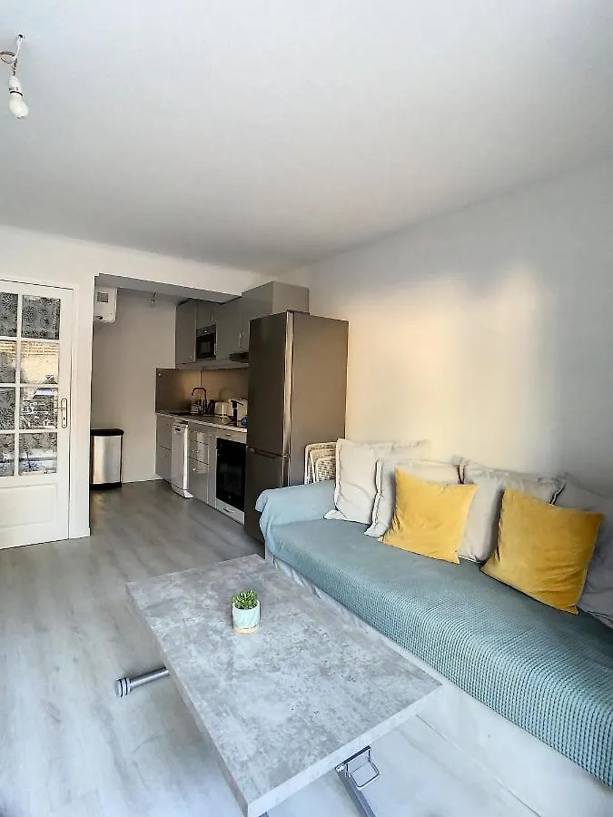 Ferienwohnung Grand Studio Av Terrasse, Au Calme, Centre Ville, Viel Antibes, Port Et Plage Apartment Antibes